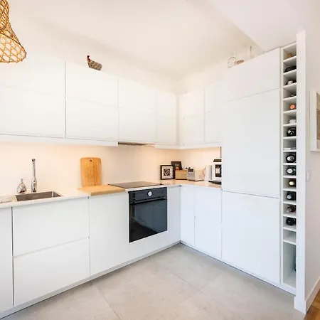 Apartment 2-bedroom With Sea View & Ac, *
